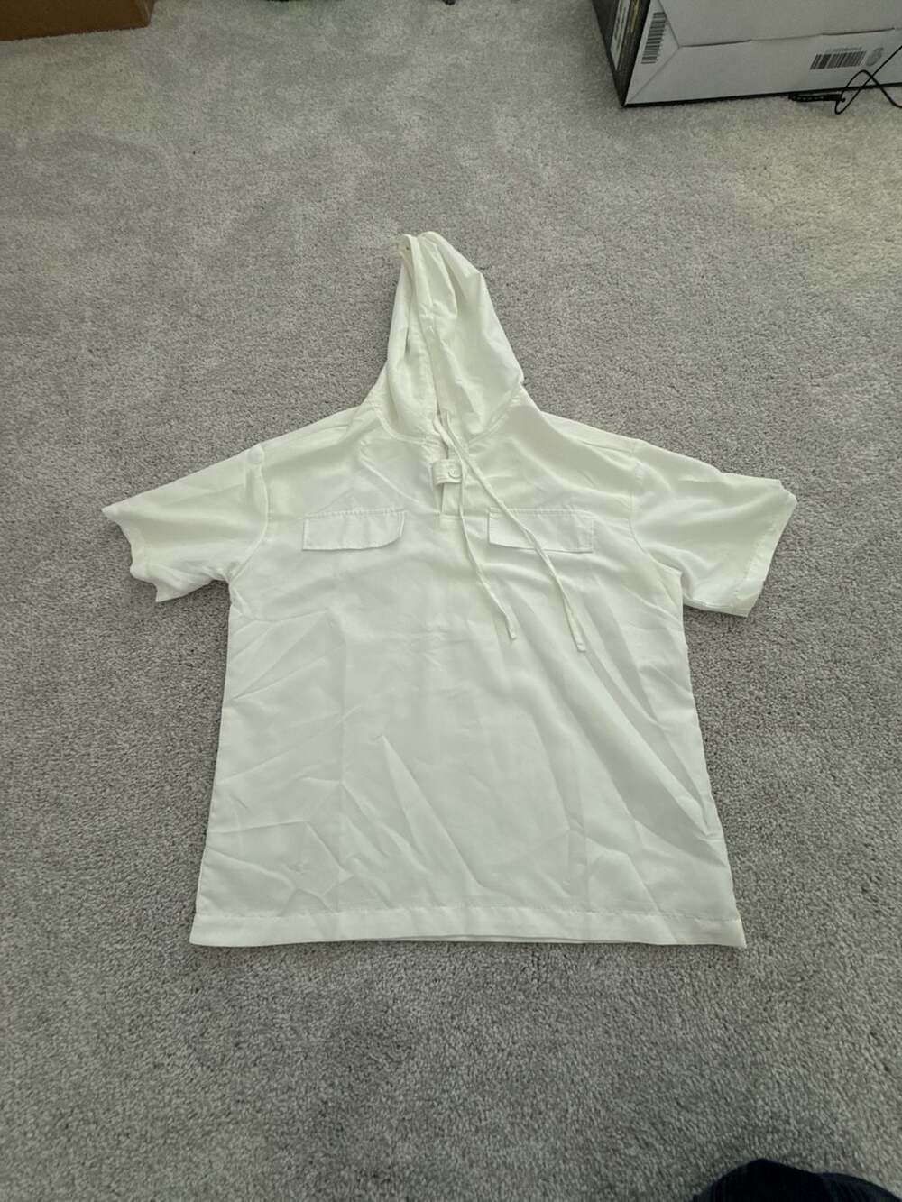 Manfinity Homme Men's Solid Short Sleeve Hooded Shirt with Dual Chest Pockets